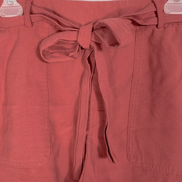 A New Day shorts with tie belt size small - Picture 5 of 9